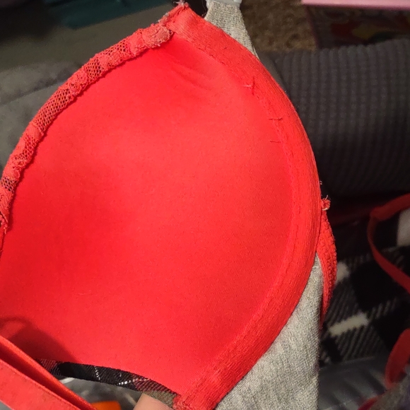 Plaid Victoria's secret push up bra 32b - Picture 5 of 9